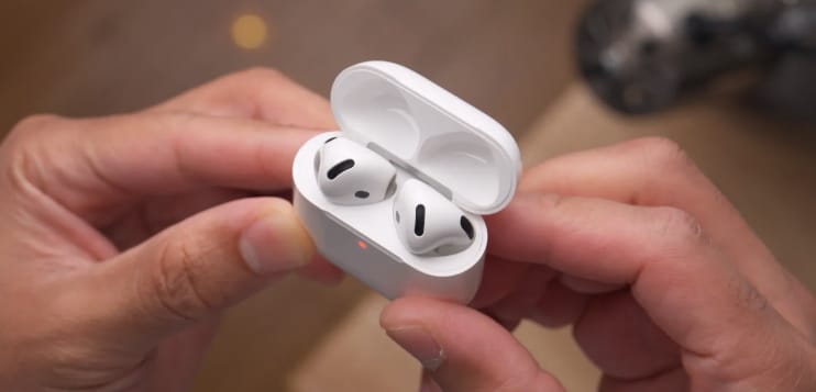 AirPods 4 拆解：設計小改動，維修便利性未獲提升